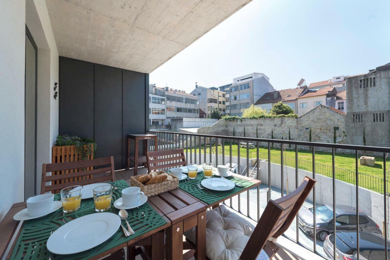 Lovelystay - Downtown Balcony Apartment With Free Parking بورتو المظهر الخارجي الصورة