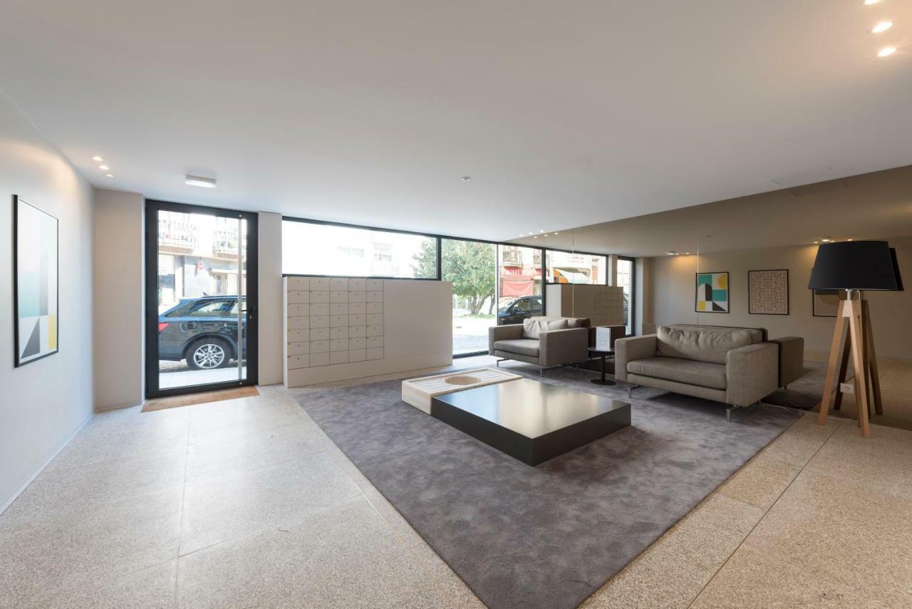 Lovelystay - Downtown Balcony Apartment With Free Parking بورتو المظهر الخارجي الصورة