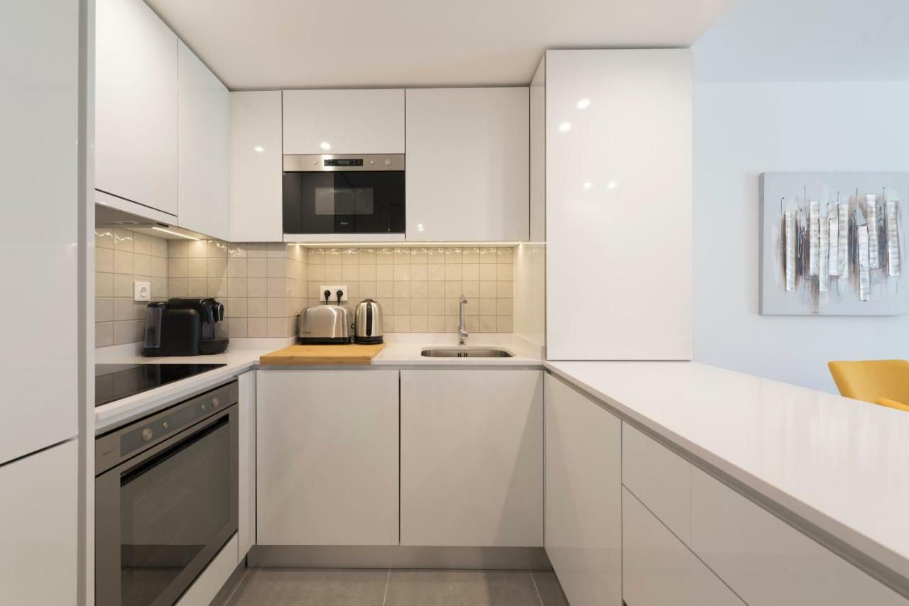 Lovelystay - Downtown Balcony Apartment With Free Parking بورتو المظهر الخارجي الصورة