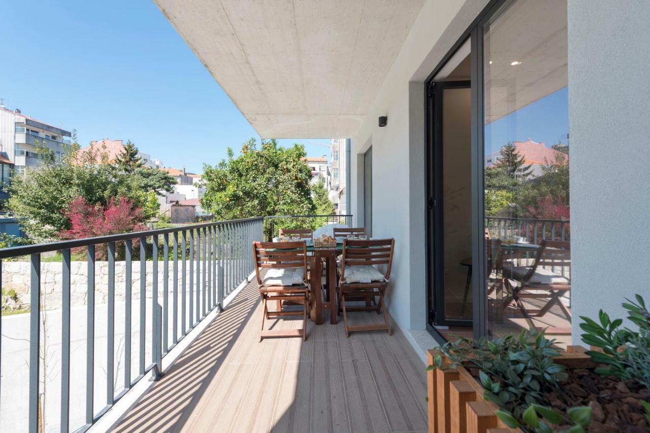 Lovelystay - Downtown Balcony Apartment With Free Parking بورتو المظهر الخارجي الصورة